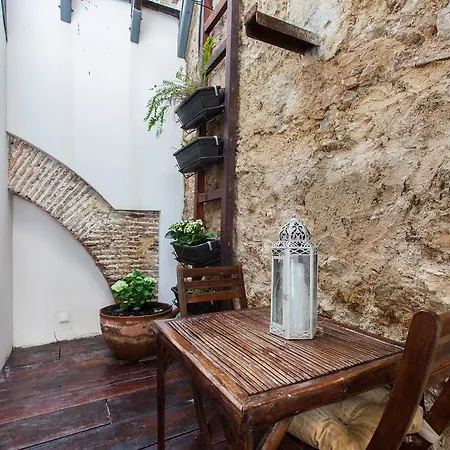 The Old Stables Chiado Apartment *